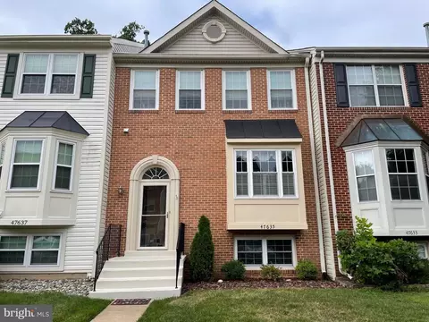 47635 Comer Sq, Sterling, VA 20165