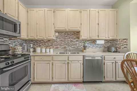 47635 Comer Sq, Sterling, VA 20165 photo 8