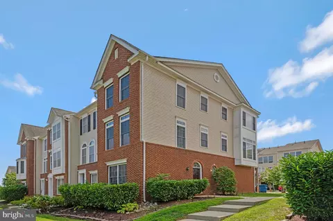 25120 Neptune Ter, Chantilly, VA 20152
