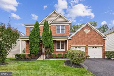 25359 Justice Dr, Chantilly, VA 20152