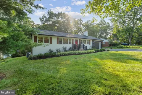 20234 Broad Run Dr, Sterling, VA 20165