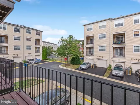 42590 Cardinal Trace Ter, Ashburn, VA 20148 photo 17