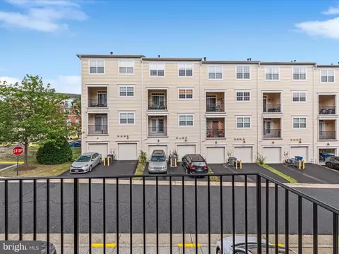 42590 Cardinal Trace Ter, Ashburn, VA 20148 photo 16