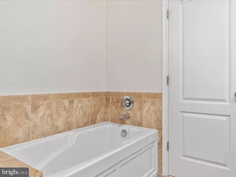 42590 Cardinal Trace Ter, Ashburn, VA 20148 photo 13
