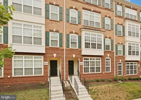 42590 Cardinal Trace Ter, Ashburn, VA 20148 photo 2
