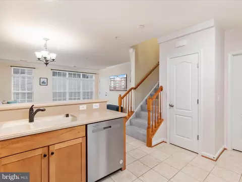 42590 Cardinal Trace Ter, Ashburn, VA 20148 photo 7