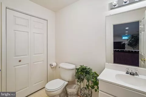 Bath - 43735 Tolamac Dr, Ashburn, VA 20147 photo 1 of 3