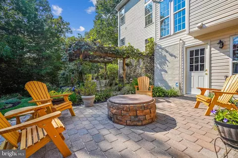 Exterior - 43735 Tolamac Dr, Ashburn, VA 20147 photo 29 of 31