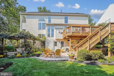 Exterior - 43735 Tolamac Dr, Ashburn, VA 20147 photo 25 of 31