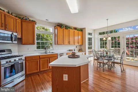 Kitchen - 43735 Tolamac Dr, Ashburn, VA 20147 photo 4 of 4