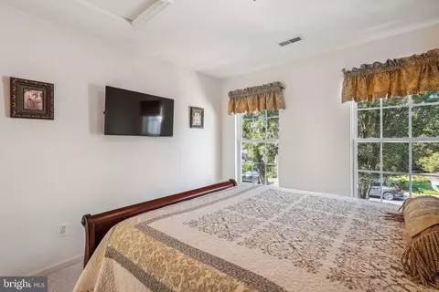 Bedroom - 43735 Tolamac Dr, Ashburn, VA 20147 photo 11 of 17