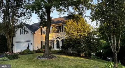 Exterior - 43735 Tolamac Dr, Ashburn, VA 20147 photo 11 of 31