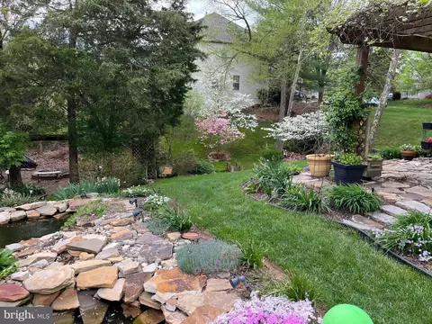 Exterior - 43735 Tolamac Dr, Ashburn, VA 20147 photo 13 of 31
