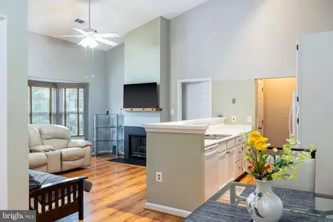 665 Constellation Sq SE #G, Leesburg, VA 20175