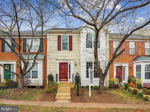 44004 Kings Arms Sq, Ashburn, VA 20147