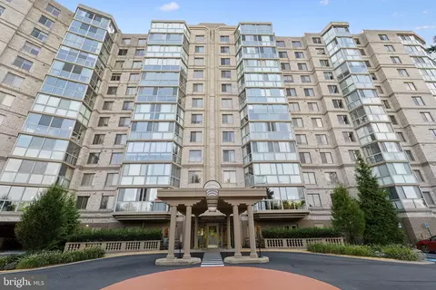19385 Cypress Ridge Ter #303, Leesburg, VA 20176
