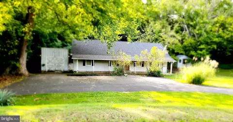 39501 Tollhouse Rd, Lovettsville, VA 20180