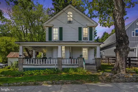 36933 Gaver Ml, Hillsboro, VA 20132