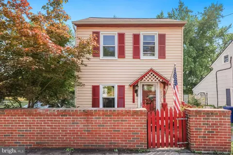 229 S Street St SE, Leesburg, VA 20175