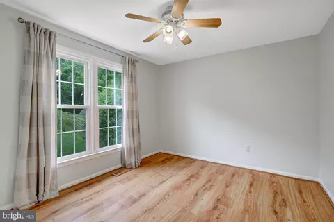 Bedroom - 125 Peyton Rd, Sterling, VA 20165 photo 2 of 4