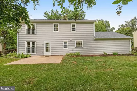 Exterior - 125 Peyton Rd, Sterling, VA 20165 photo 16 of 23