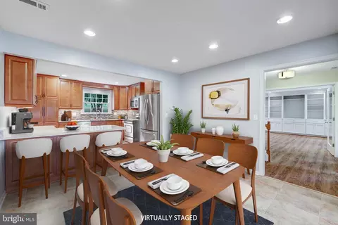 Dining - 125 Peyton Rd, Sterling, VA 20165 photo 1 of 1