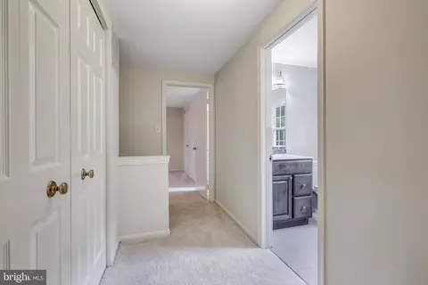 Entry Way - 125 Peyton Rd, Sterling, VA 20165 photo 6 of 6