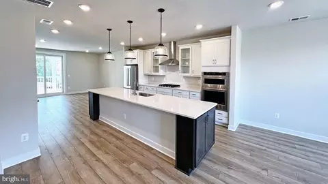 20817 Wood Quay Dr, Sterling, VA 20166