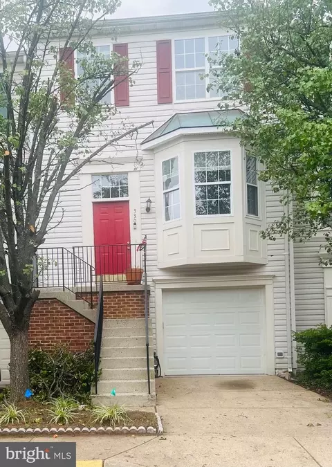 530 Kalmia Sq NE, Leesburg, VA 20176