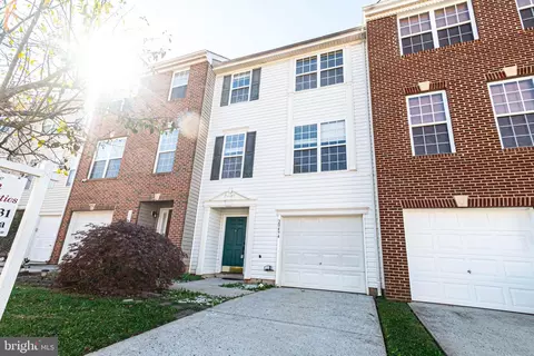 20494 Blue Heron Ter, Sterling, VA 20165