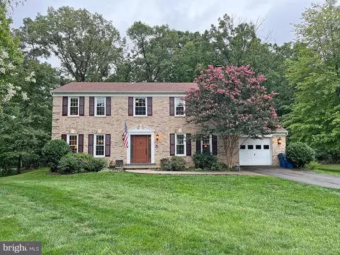 34 Pomegranate Ct, Sterling, VA 20164