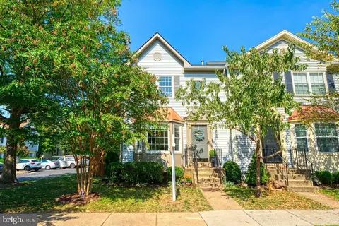 930 Smartts Ln NE, Leesburg, VA 20176