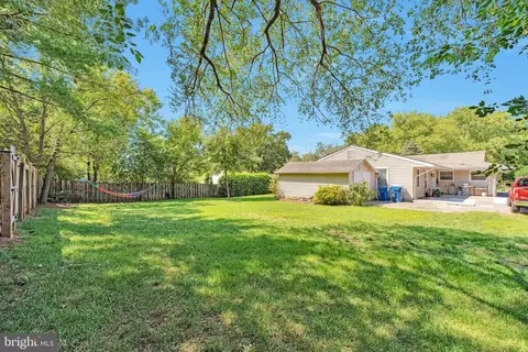 613 E Charlotte St, Sterling, VA 20164 photo 34