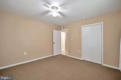 613 E Charlotte St, Sterling, VA 20164 photo 16