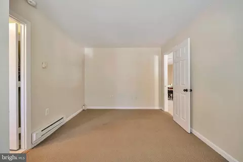 613 E Charlotte St, Sterling, VA 20164 photo 20