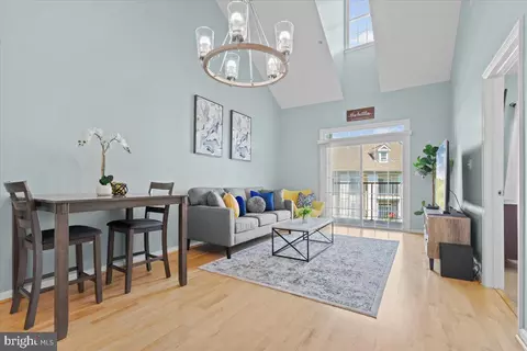 21222 Mcfadden Sq #410, Sterling, VA 20165