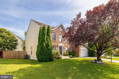 47359 Westwood Pl, Sterling, VA 20165
