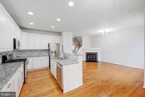 44270 Acushnet Ter, Ashburn, VA 20147 photo 17