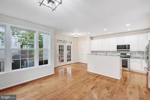 44270 Acushnet Ter, Ashburn, VA 20147 photo 13