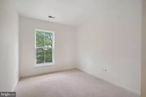 42757 Explorer Dr, Brambleton, VA 20148 photo 8