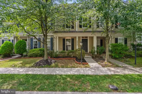 42757 Explorer Dr, Brambleton, VA 20148