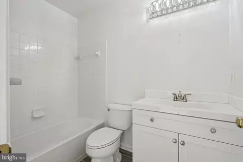 42757 Explorer Dr, Brambleton, VA 20148 photo 11