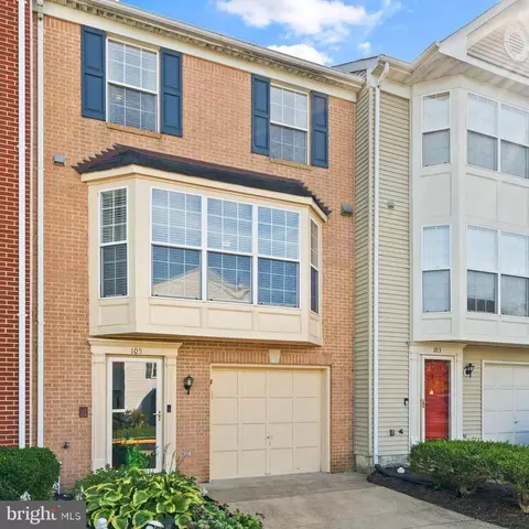 105 Hampshire Sq SW, Leesburg, VA 20175