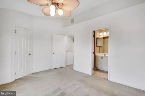 25322 Shipley Ter, Chantilly, VA 20152 photo 20