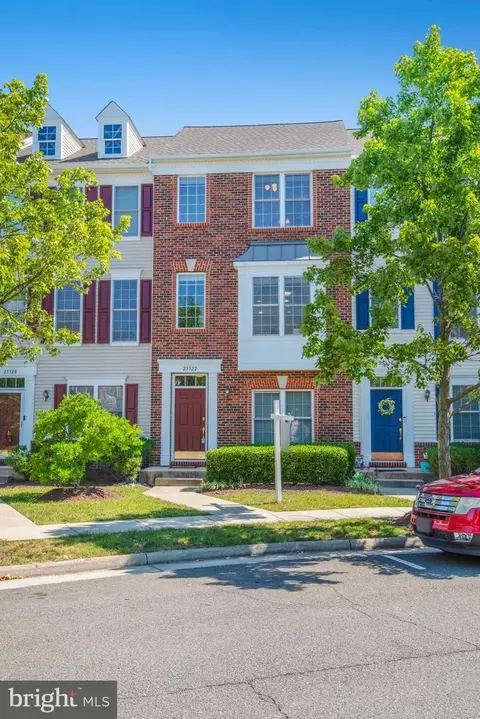 25322 Shipley Ter, Chantilly, VA 20152