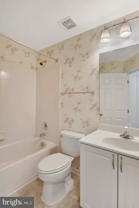 25322 Shipley Ter, Chantilly, VA 20152 photo 28