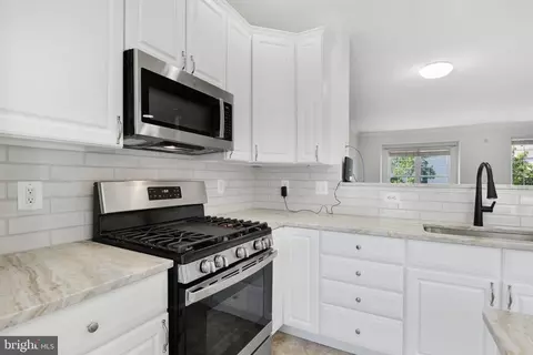 25322 Shipley Ter, Chantilly, VA 20152 photo 7