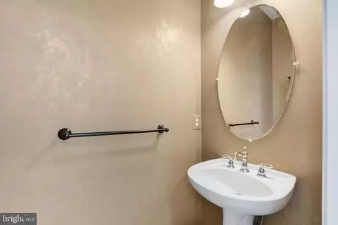 25322 Shipley Ter, Chantilly, VA 20152 photo 10