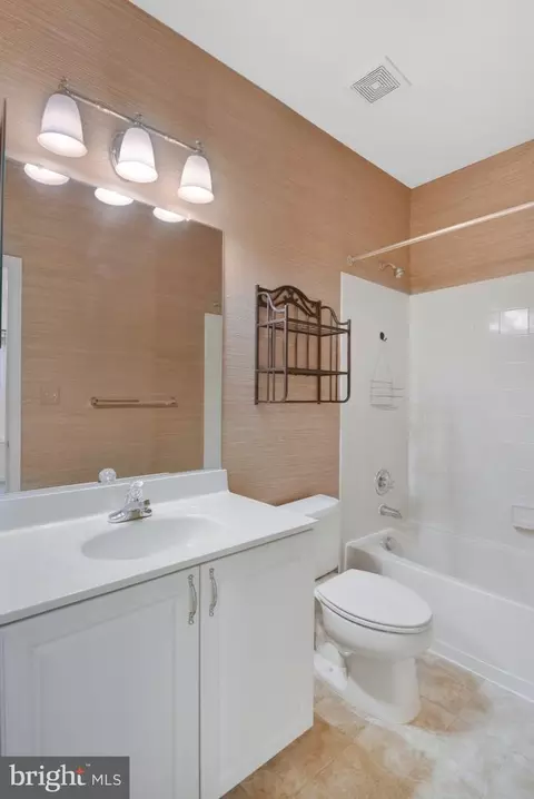 25322 Shipley Ter, Chantilly, VA 20152 photo 19