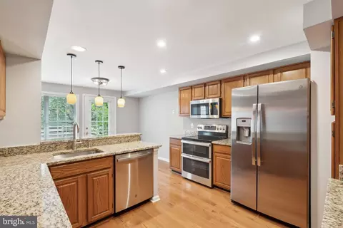 Kitchen - 21106 Crocus Ter, Ashburn, VA 20147 photo 2 of 2